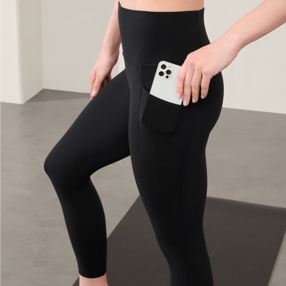 Athleta Ultimate Stash Pocket 7/8 Tight Size Small